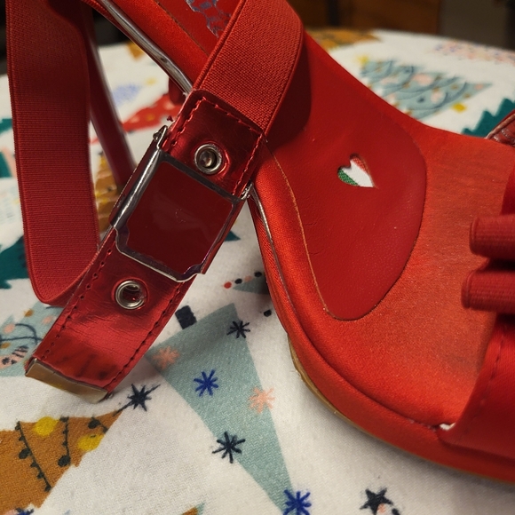 EU39 Red patent leather stilettos with buckles and bows by Bravo Browns - Picture 9 of 16